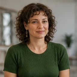 Representative portrait of Inès Morel