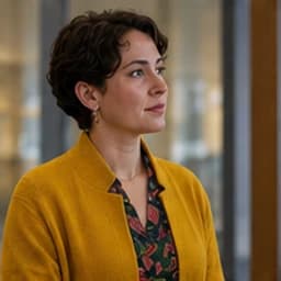 Representative portrait of Leïla Martin